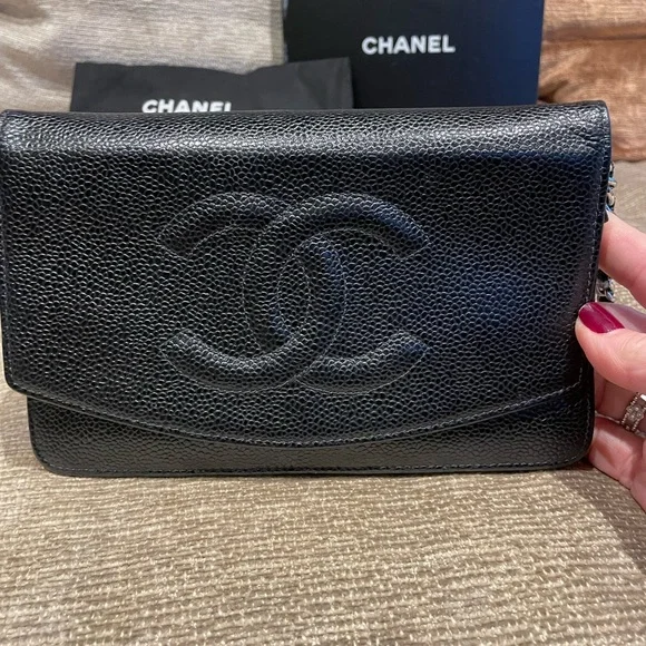 Chanel Black Pebbled Leather Wallet on a Chain - Picture 2 of 13